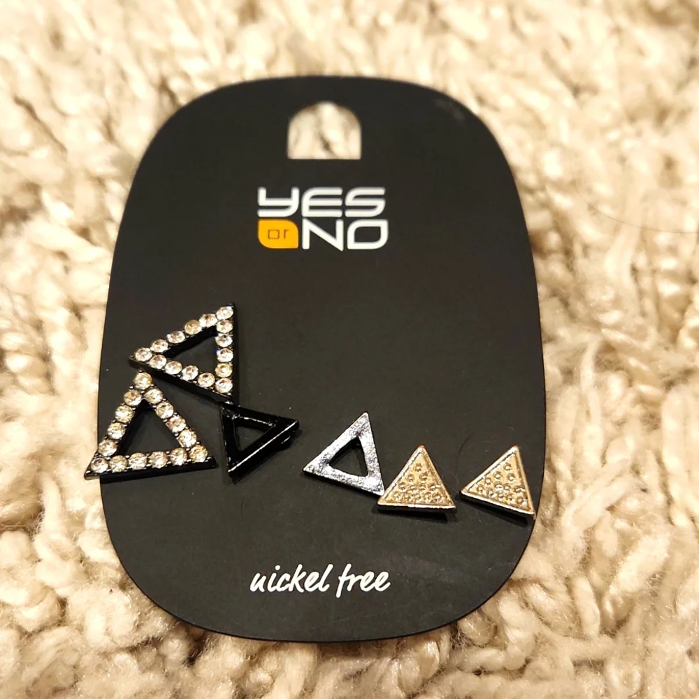 Yes Or No Triangle Earnings Set of 3
